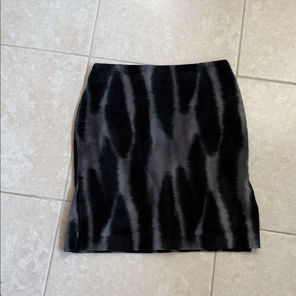 FEAU FUR Moda Black and Gray Patterned Pencil Skirt
